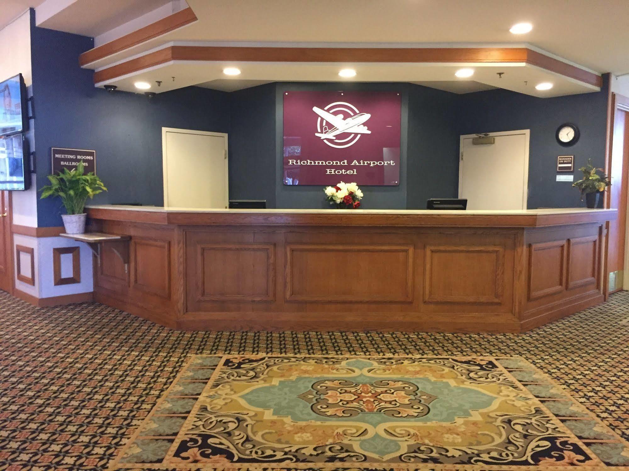 Sheraton Richmond Airport Hotel Сандстон Экстерьер фото